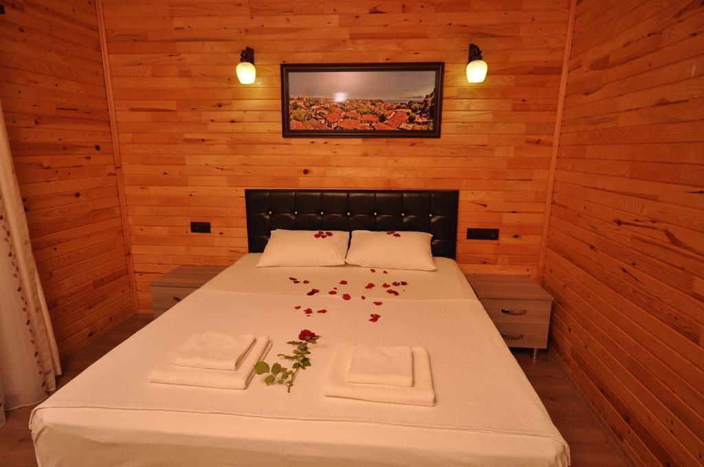 Cesur Pansiyon Cirali Exterior foto
